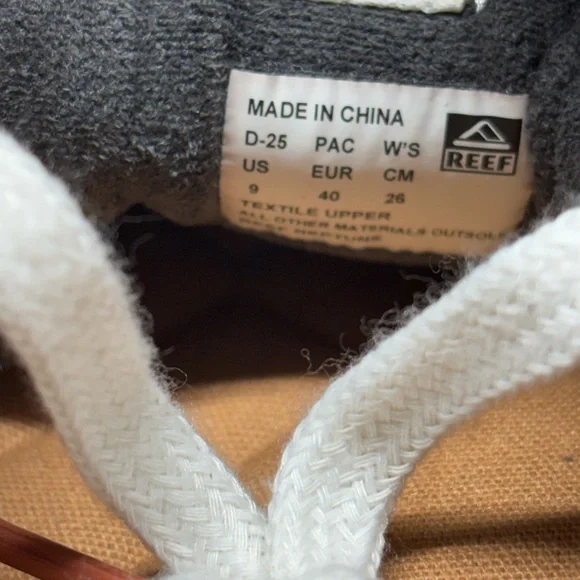 Reef Neptune 3 Women US Sz9grey gray Knit Collapsible Heel Casual Sneakers EUC - Picture 3 of 9